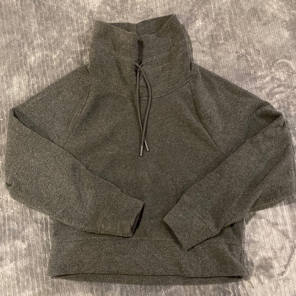 Women’s/old Navy Active sweatshirt